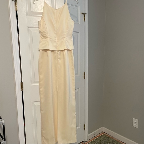 VINTAGE MICHAELANGELO PASTEL YELLOW FLOOR LENGTH SPAGHETTI STRAP GOWN!! - Picture 9 of 11